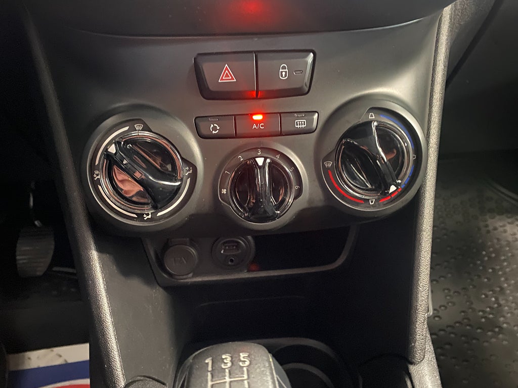 Car Image car-60482-98f4f4d3fc8afe037f3f7e2386373729