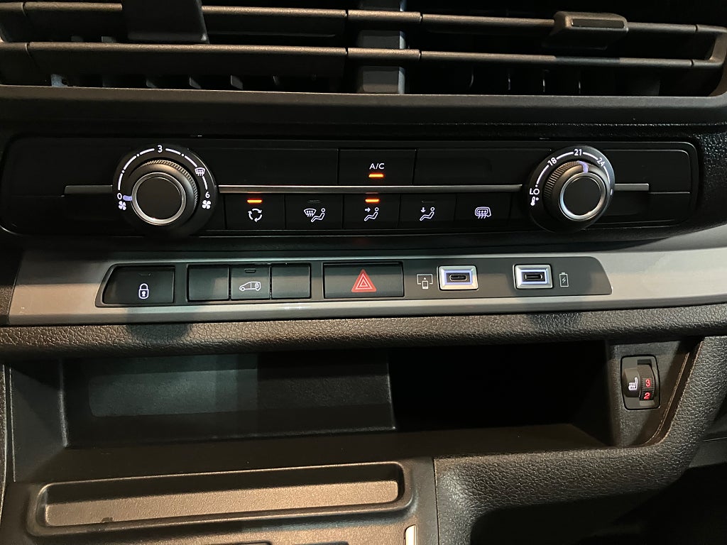 Car Image car-60706-00c6da9bcdbafdee9617a9ba4d8b3a8b