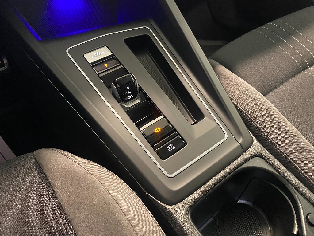 Car Image car-60721-2761478251e6b30bb26cedb367a07301
