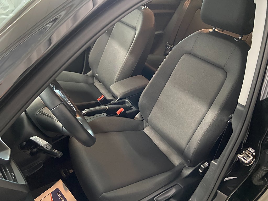 Car Image car-60785-0960a89e42913f6620f3aeb440c3d2b5