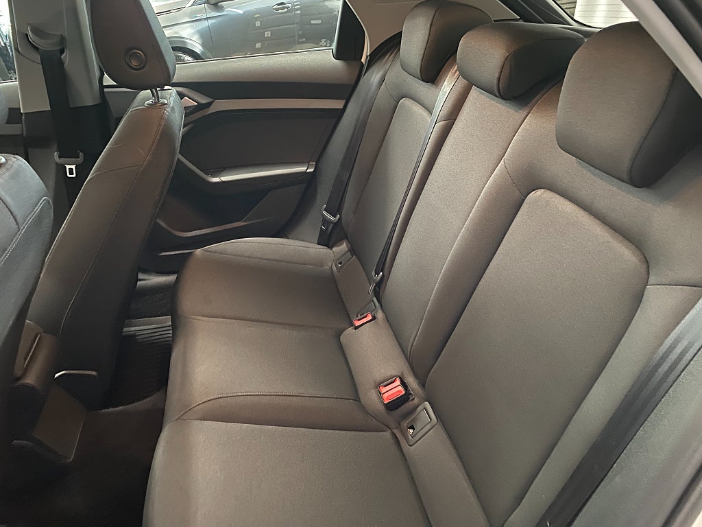 Car Image car-61250-b2f1b56600e1468fc6f59a25ee54fc8c