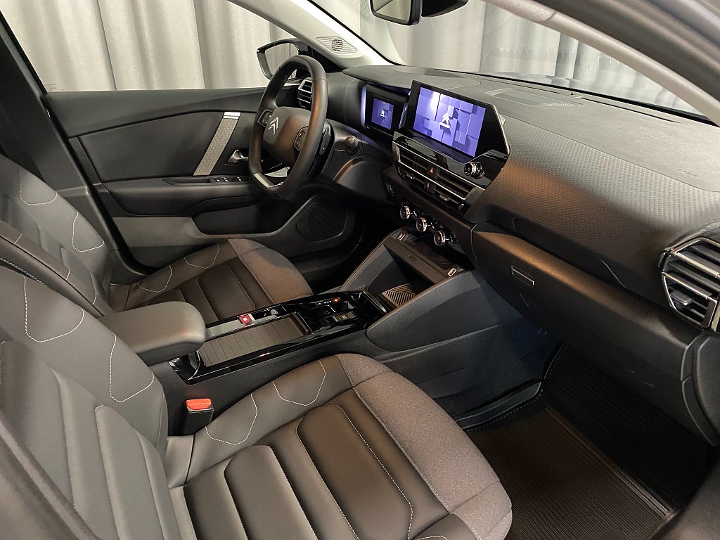 Car Image car-62927-6d25bcab310e2b364ed21825827ff961