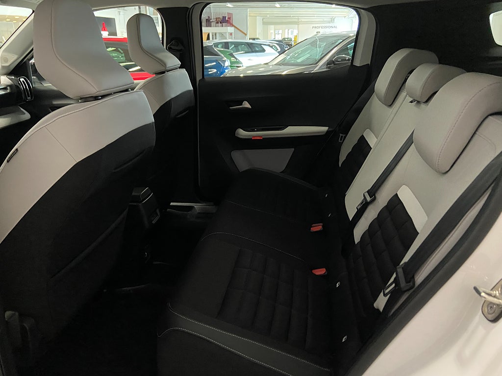 Car Image car-63257-93cfa8cc589d8853fe48628070635f94