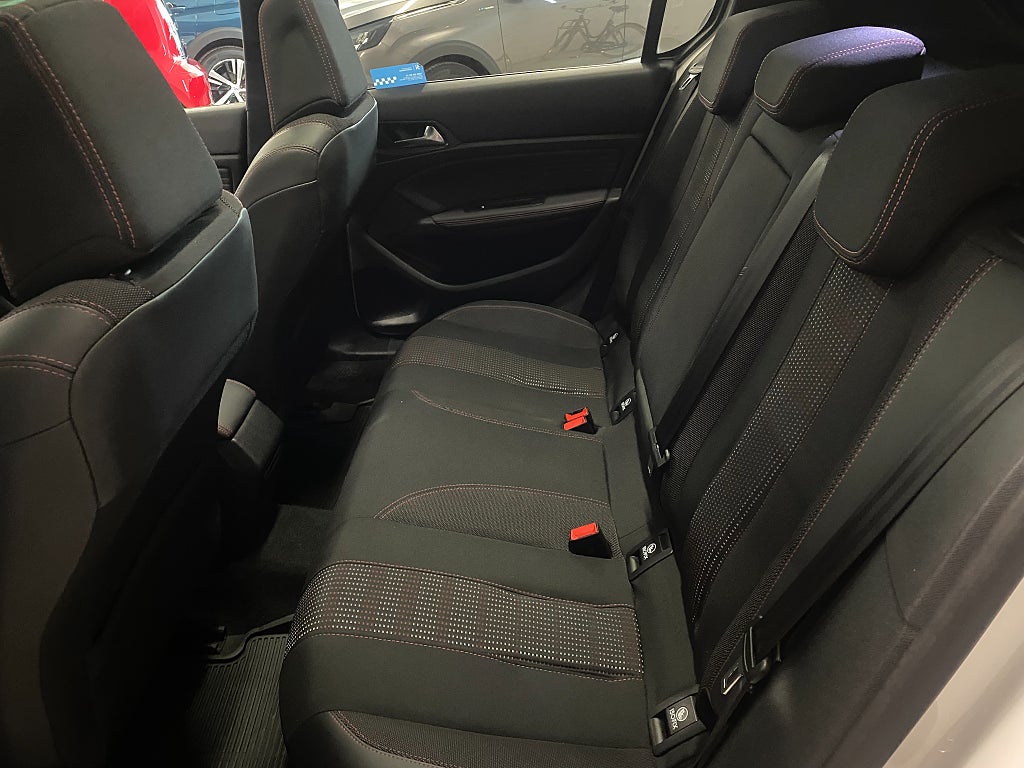 Car Image car-63274-8503feed54509e699a148c28e8363aa5