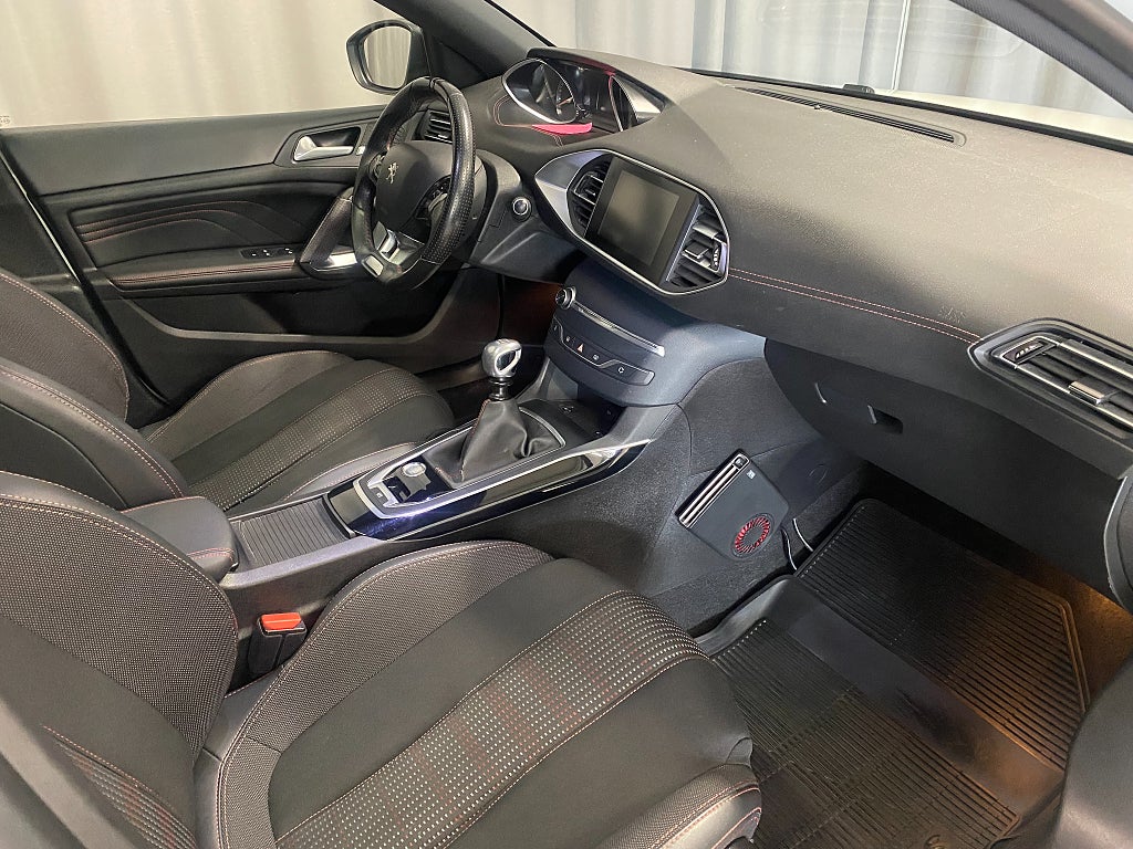 Car Image car-63274-8e1f12134e6fc0684025d58392c12a79