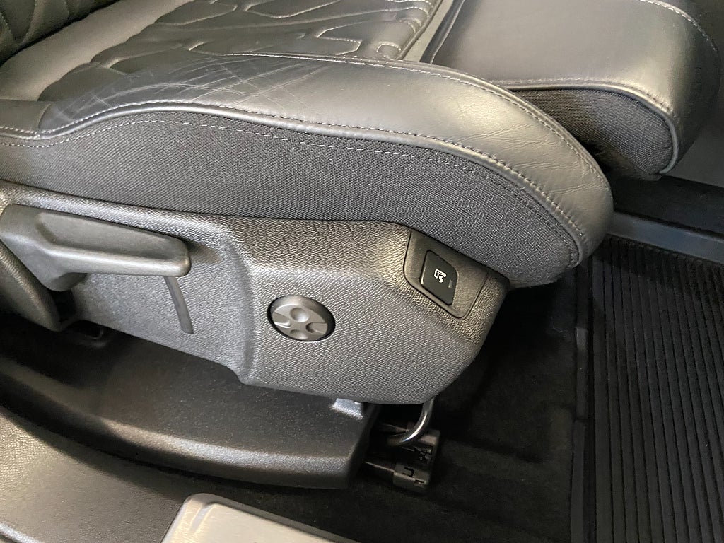 Car Image car-63303-71735898173bf5f65b7fc2e2ffc5dc5b