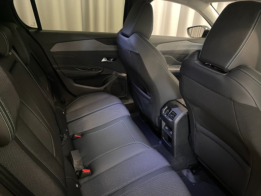 Car Image car-63836-2c7b9acc8dad0e16f4c3fc1a3e8eafd9