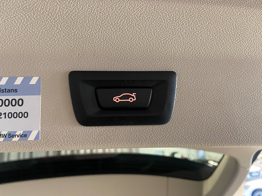 Car Image car-64006-111cb17ad172c0f1860e930f2aadd063