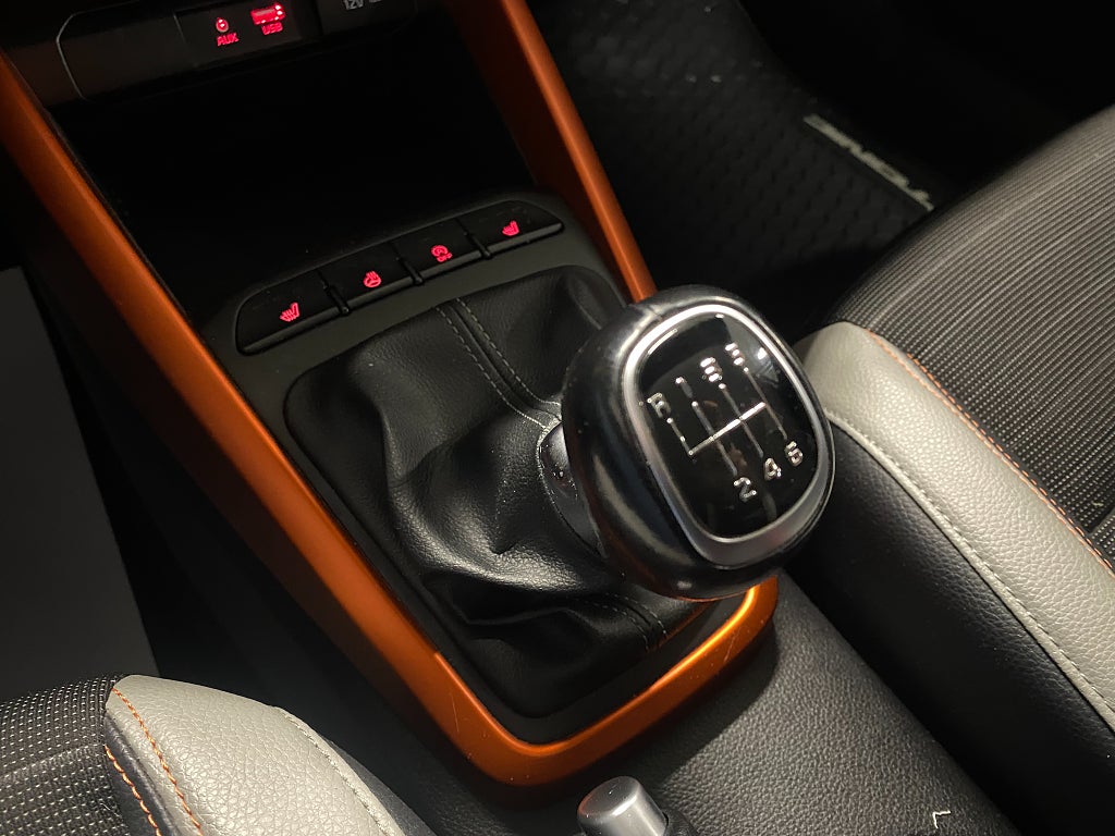 Car Image car-64120-4104c4b66f179a8714b1be0dede72e15