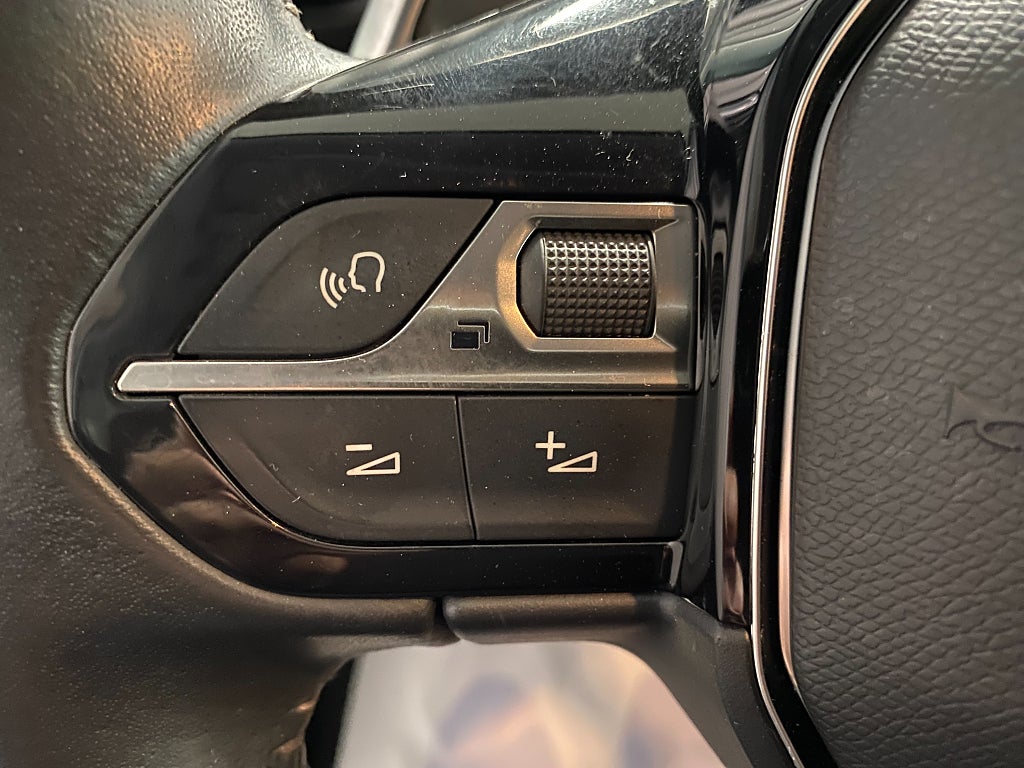Car Image car-64495-c49223e570b32538dd6d64ee38eaf55d