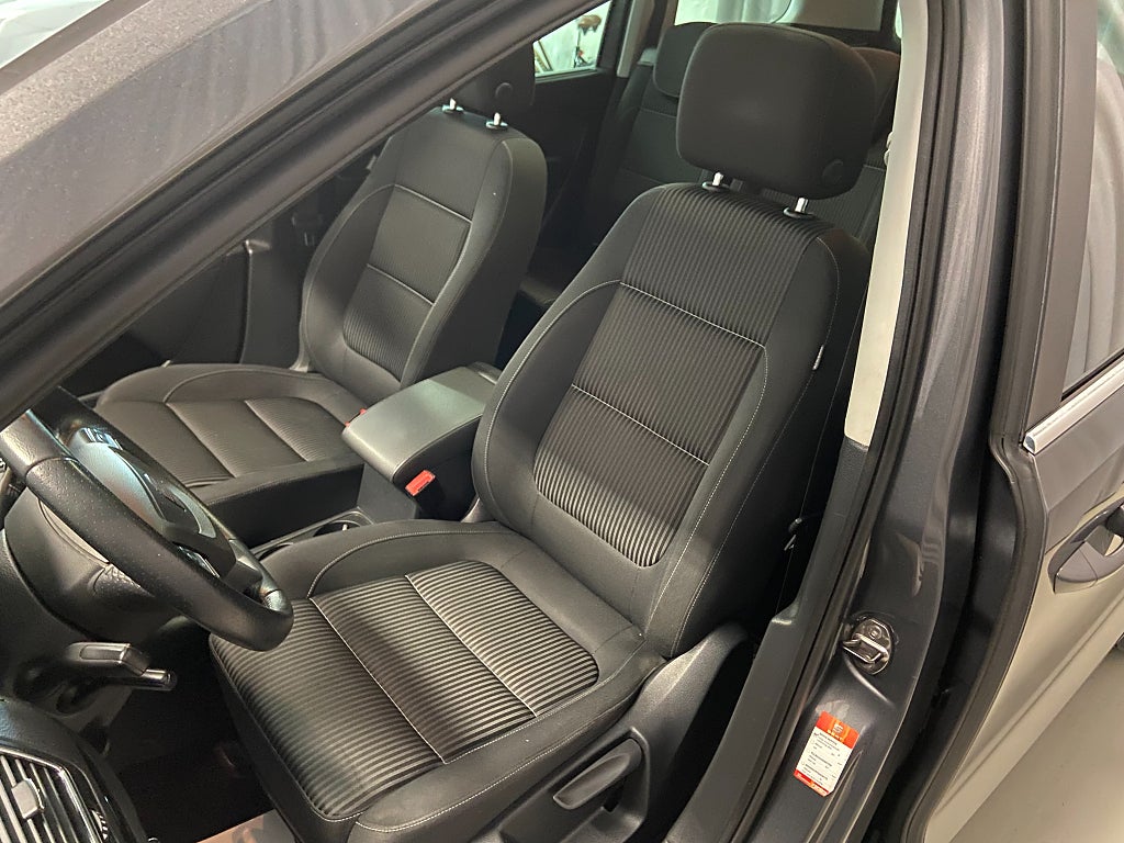 Car Image car-64546-6cfb44db854915427c1ebe41c17afa62