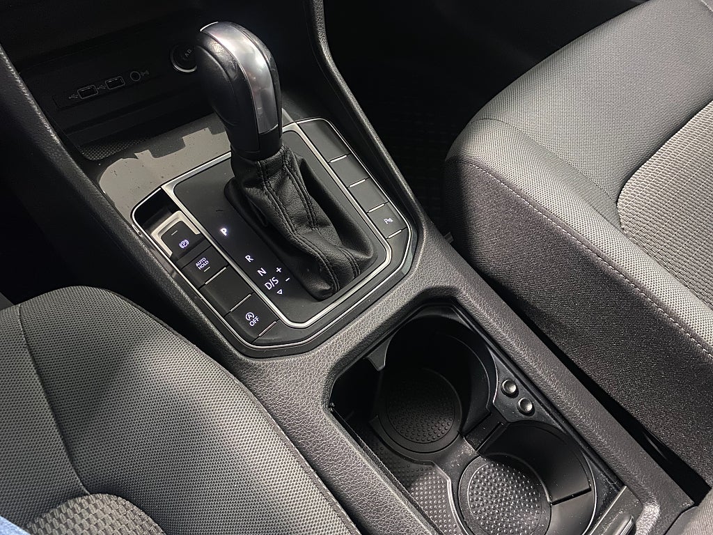 Car Image car-64613-d14a16987e1e53fbbcccaedf0a073100