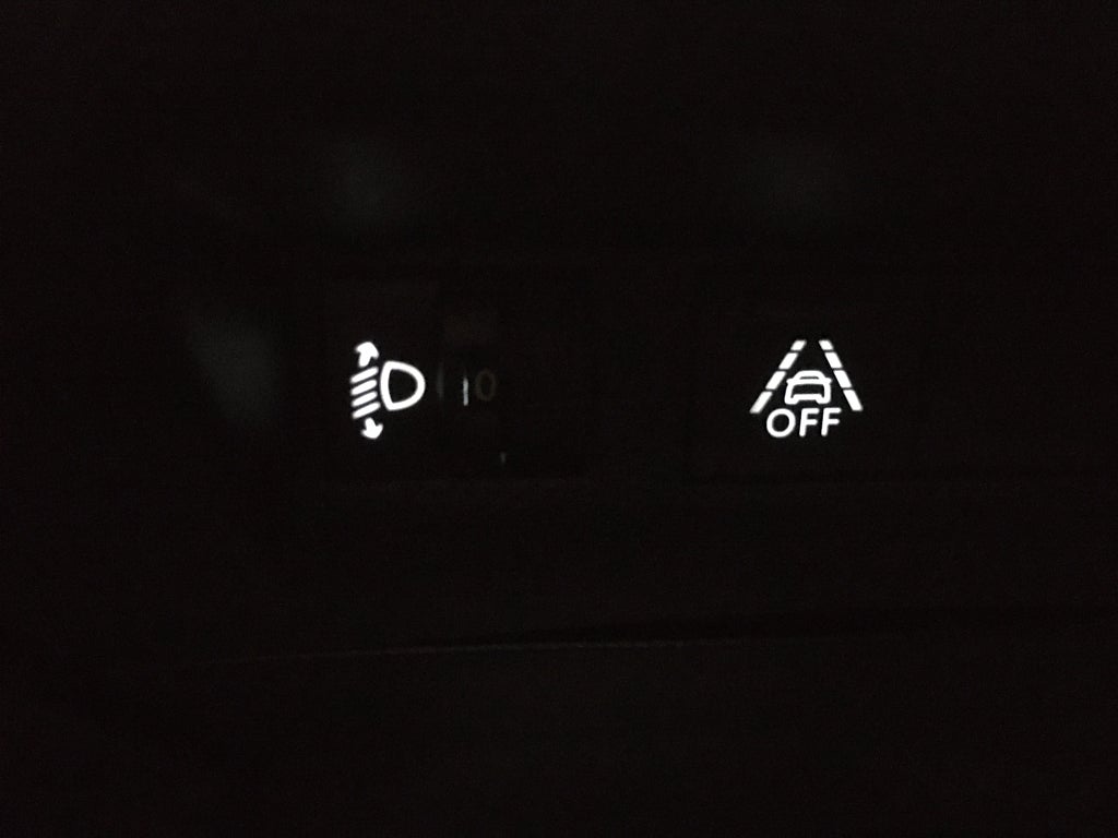 Car Image car-65413-15ae29870107e7812a490335a95a094d