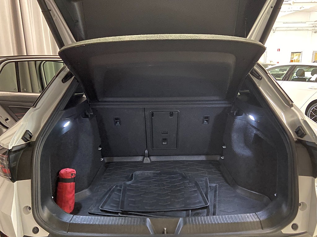 Car Image car-65507-e02ee7790126c9c6b4ea7e2faeea6244