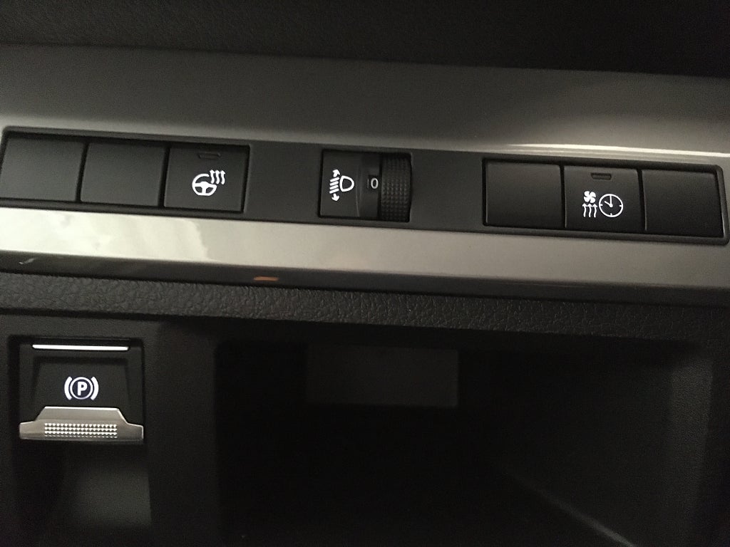 Car Image car-65582-d10ffe48dd782060f547150a077988f7