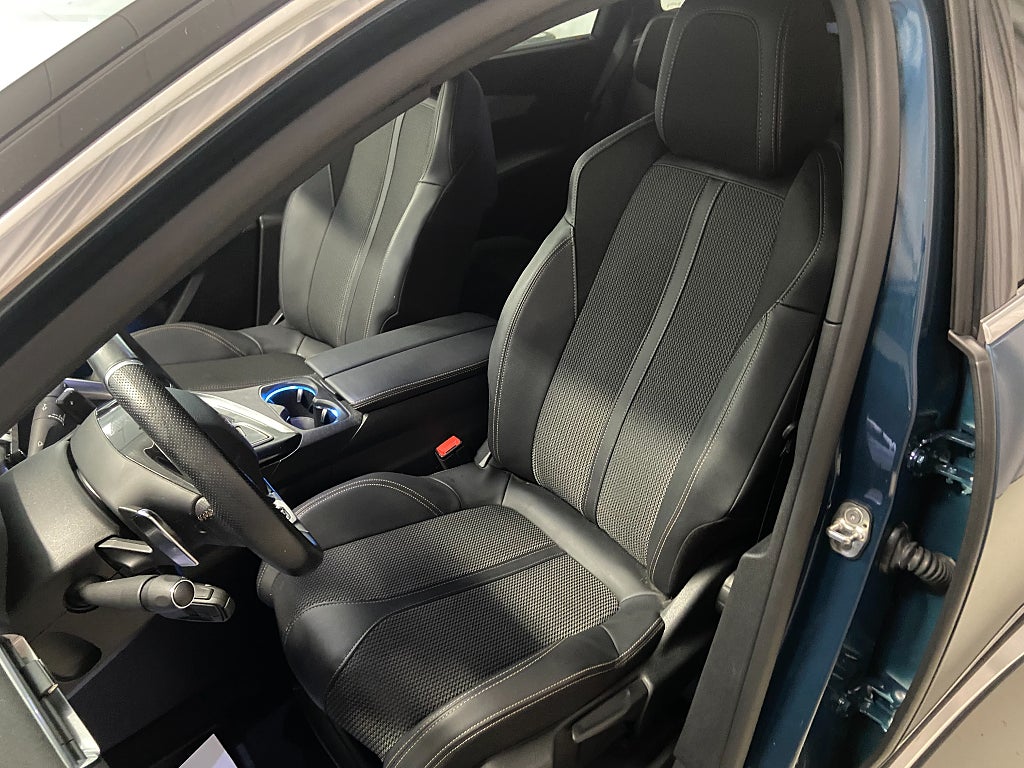 Car Image car-65652-2719777b78104d9a37ee98a0c48e2492