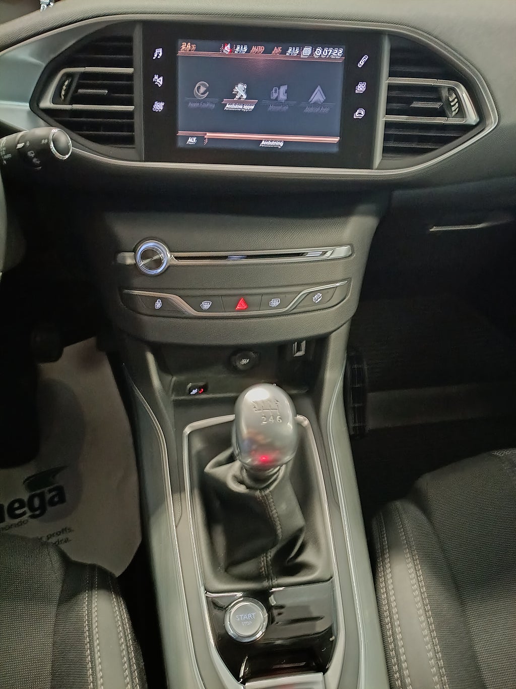 Car Image car-65793-035978205a35a1b8676765b39fb29412