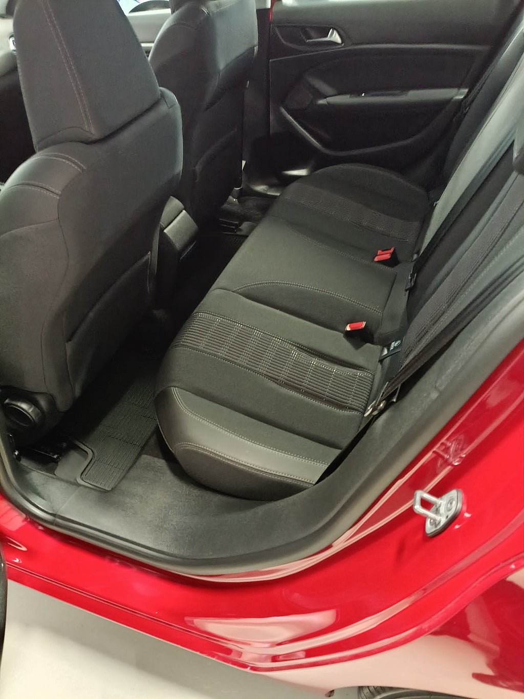 Car Image car-65793-642395aa49d74f105e40c34a85700fc8