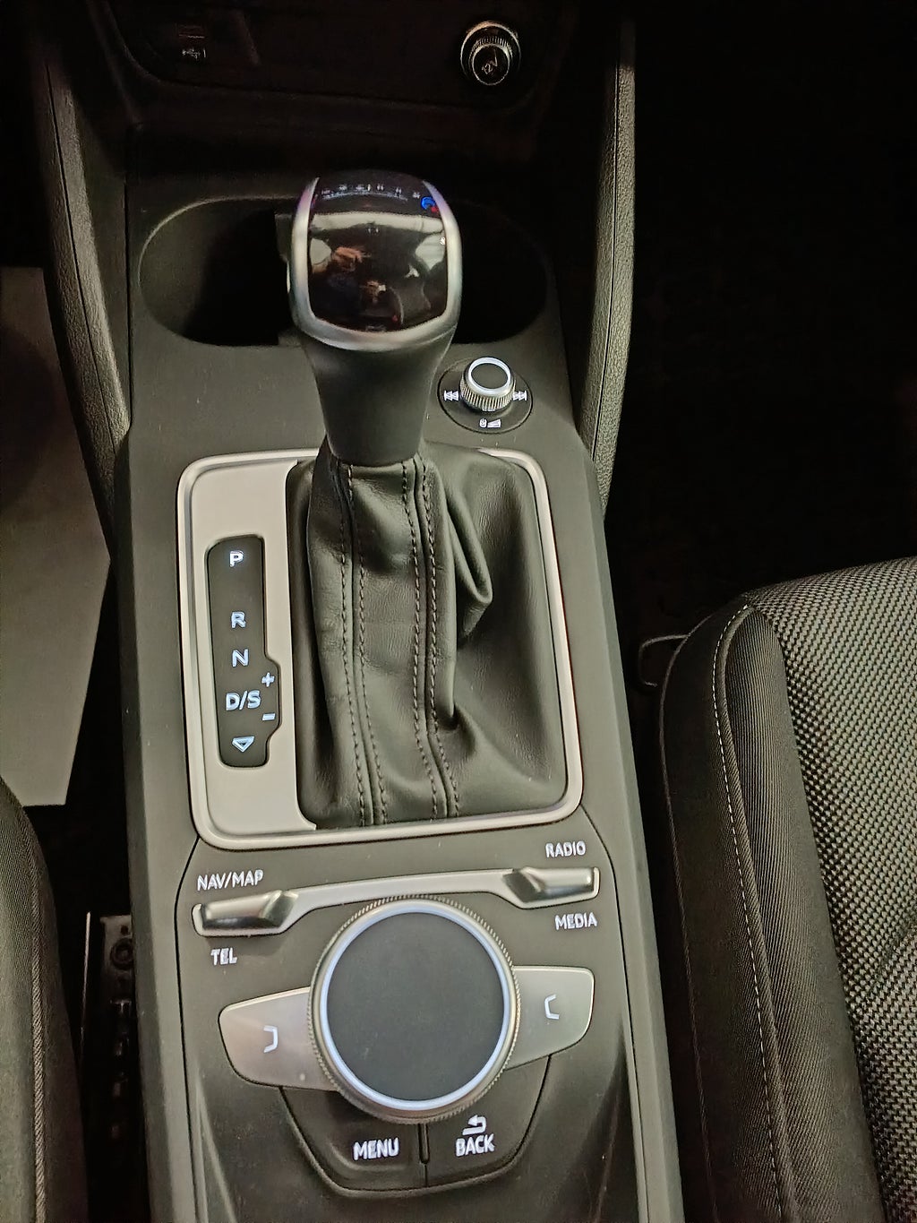 Car Image car-65836-1788bcd156fe403a13f4af65e6f34ccd