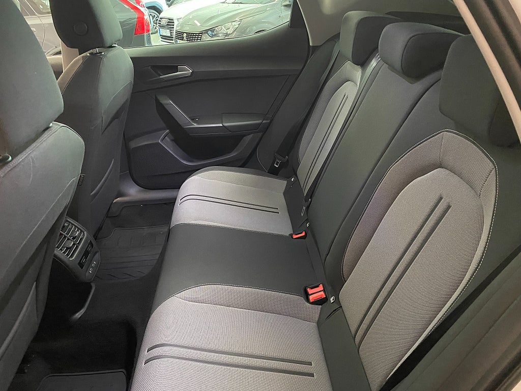 Car Image car-66417-ca2faad9946e2e66f4fb58bab089a332