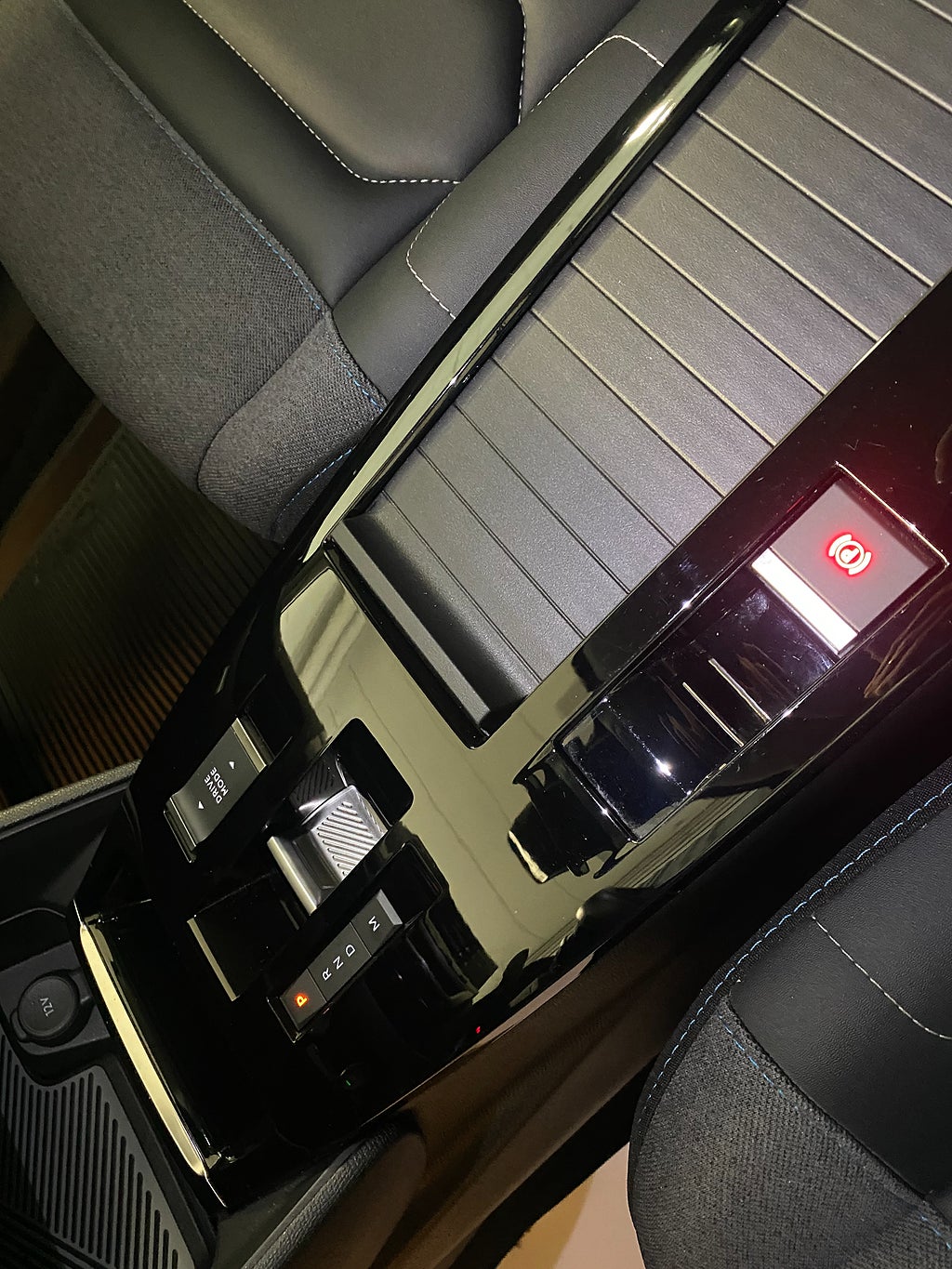 Car Image car-66696-14a3f00c4f4010930c4d841bfd33b43c