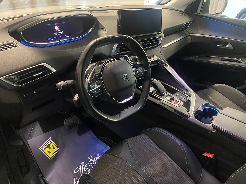 Car Image car-66725-785465131dcbfb6b915bb740d9d34b2e