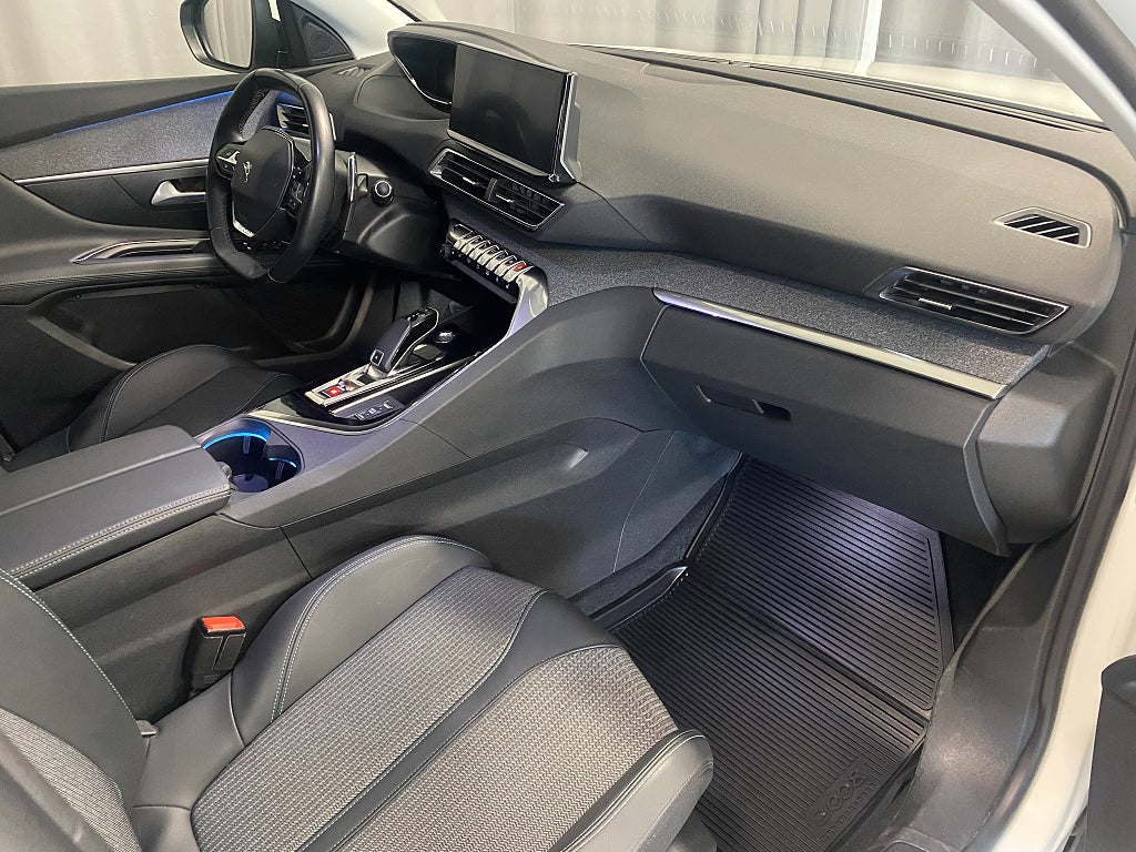 Car Image car-66725-994e349406e617a3386b1f2a2ab02132