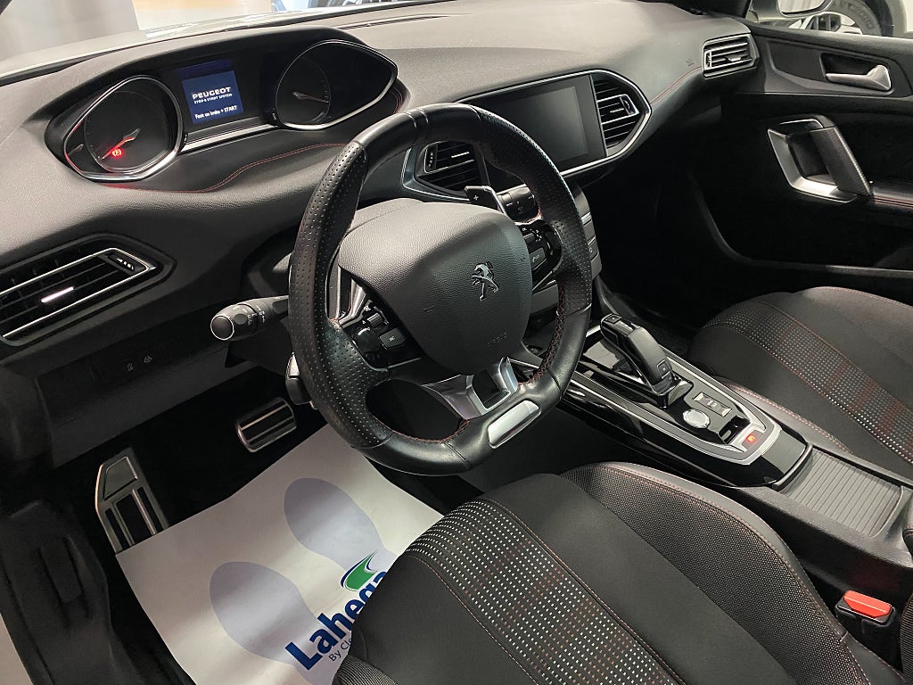 Car Image car-66844-1e4505aeee6a8b45fe6094a4ef31fc03