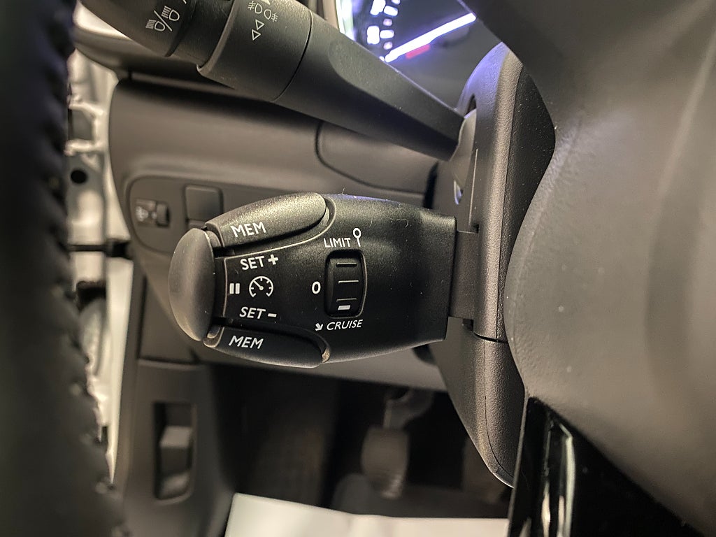 Car Image car-66984-fae178669b701124582bfcc471b69253