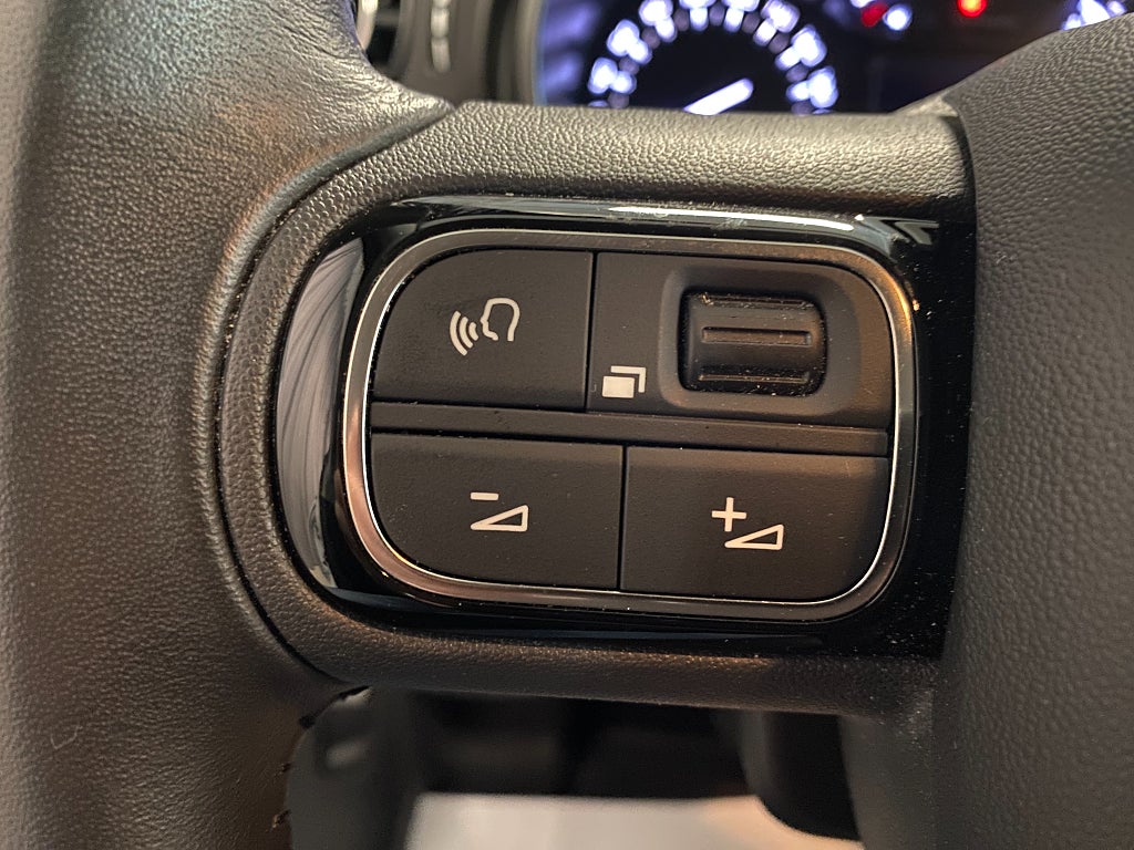 Car Image car-67029-5bddb371b2bcecb13e46376114447e64