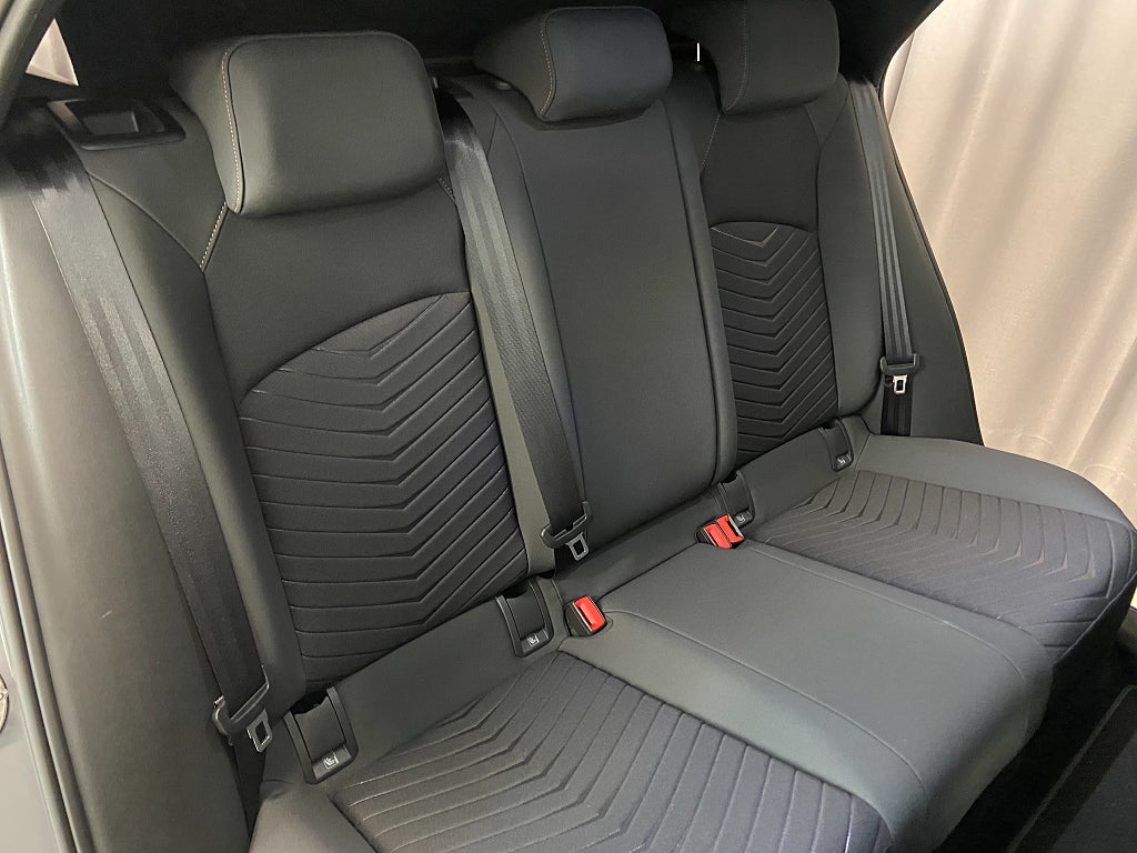 Car Image car-67100-e5d83524cf2ea2380af3a3933e8adfa4