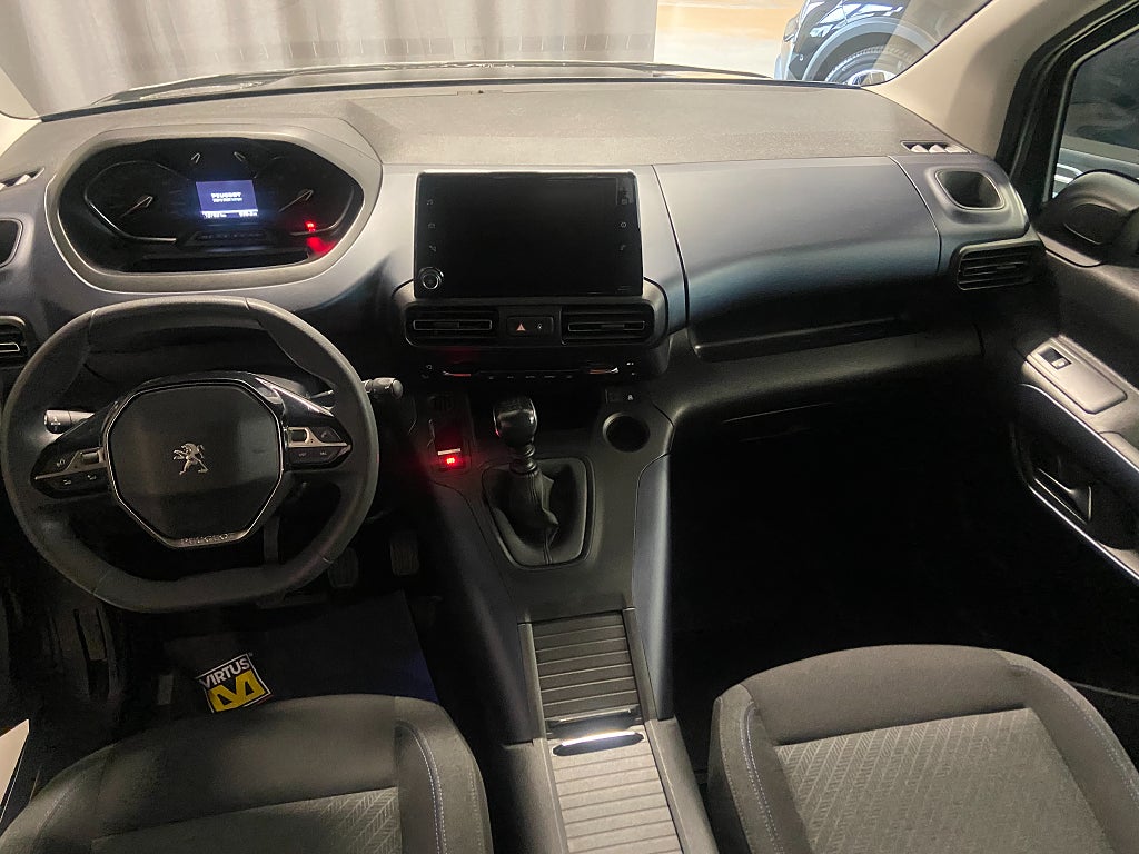 Car Image car-67996-5c7b994d035b0fbe01c8d3048a996835