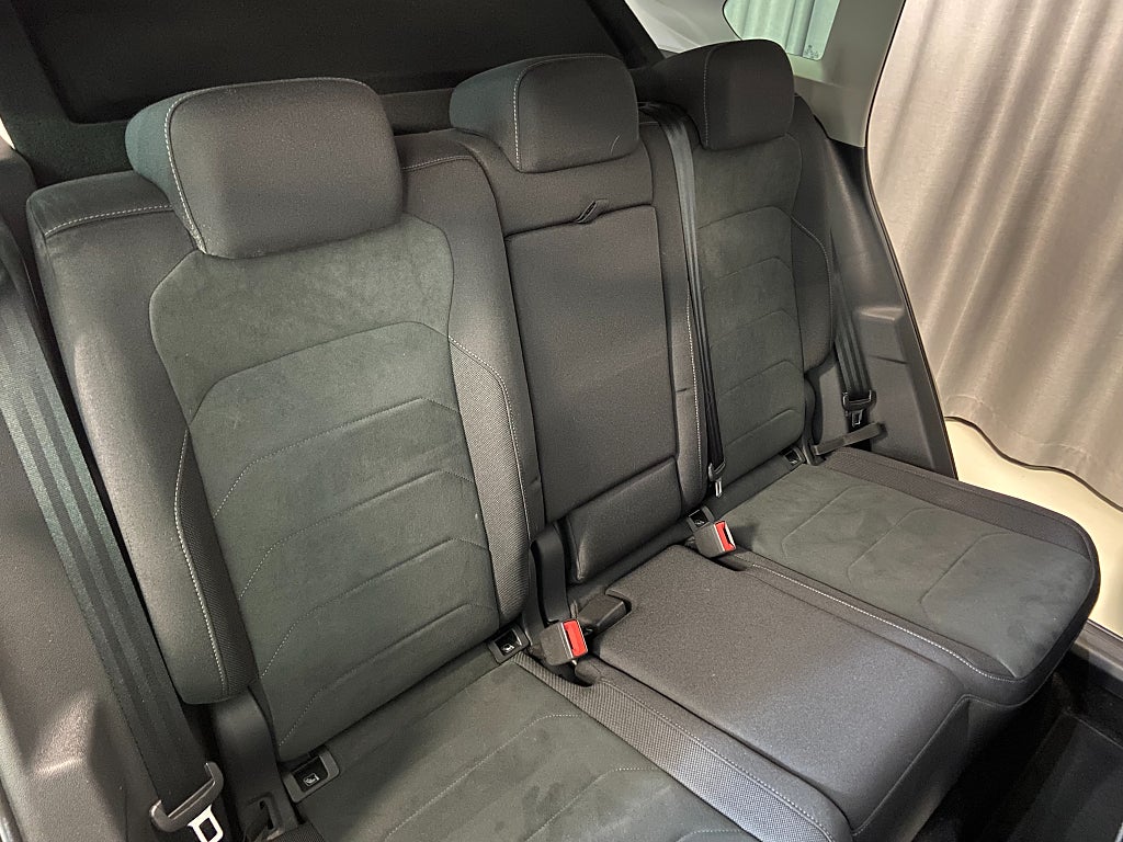Car Image car-68086-fd0845c2575e41c2a4f51d7afe7d95c3
