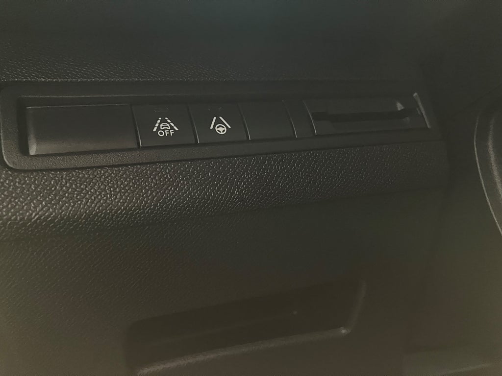 Car Image car-68480-b3537cfe343776eb18a2a0e516df1d49