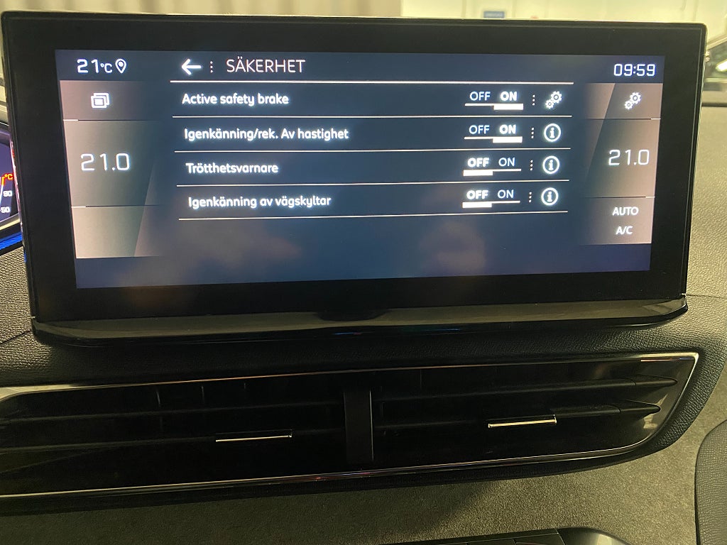 Car Image car-68785-a0bd08a77da50c7fd41c8e7cc4e2540d