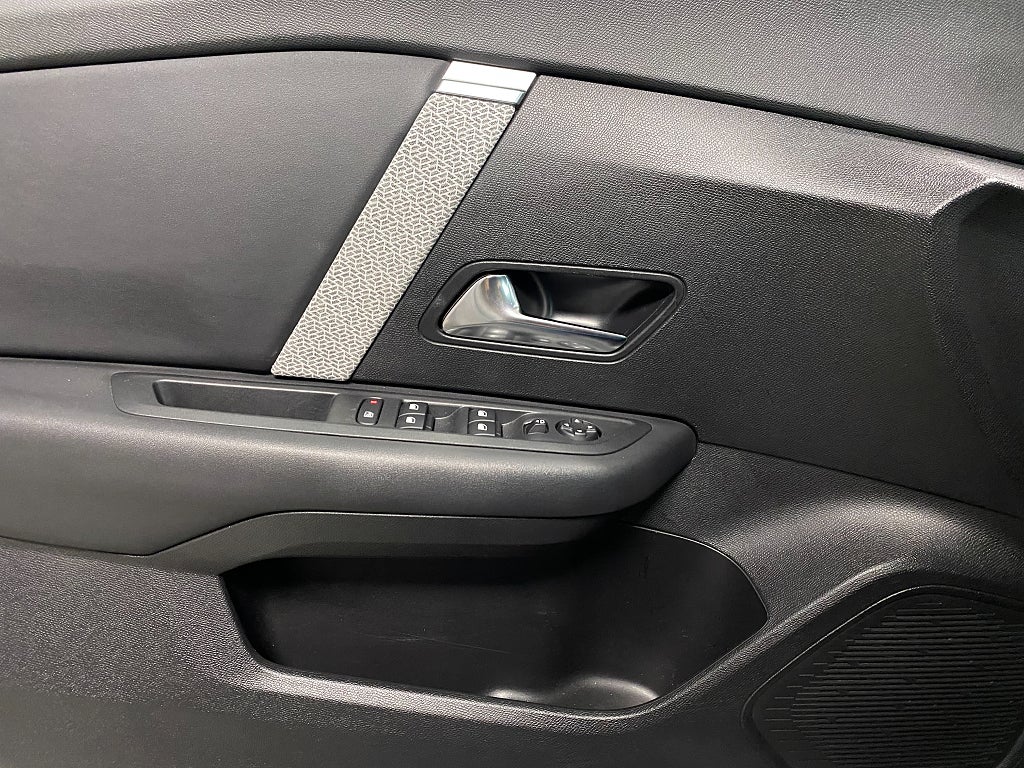 Car Image car-68985-e80371fb63ff572d1d8c169f43f445a2