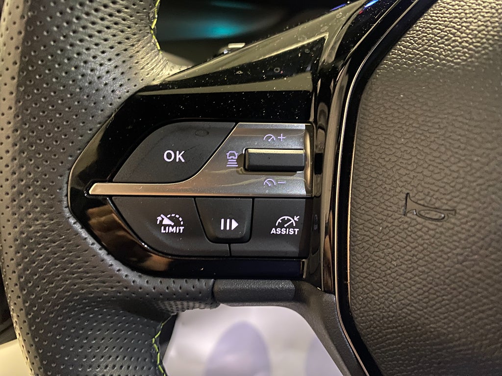 Car Image car-69052-eb09bcafeb9026facd1e0e29f786f88d