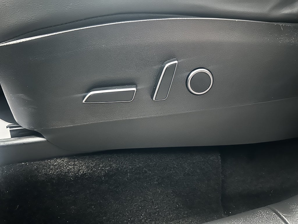 Car Image car-69110-c82ec9f5010af01949a3e97c3a155cd8