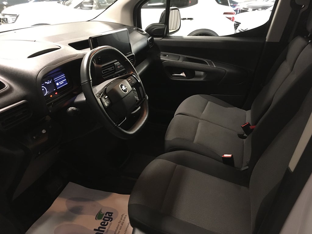 Car Image car-69206-7f05a0b40629bc25e42de3f5dc3b399c