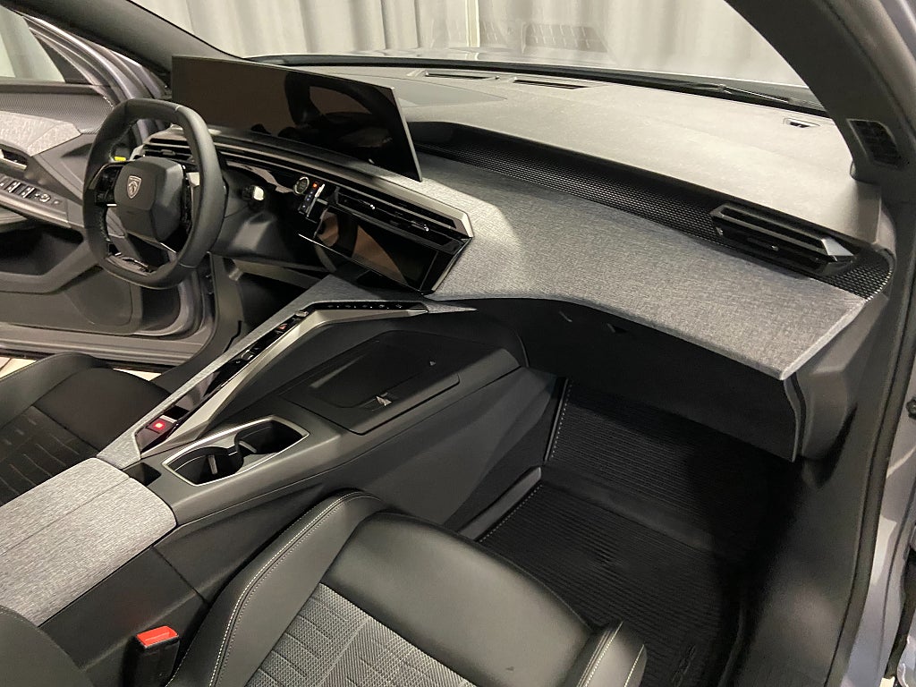 Car Image car-69370-8d6fc2f2affde48f81a08975a93c83e8