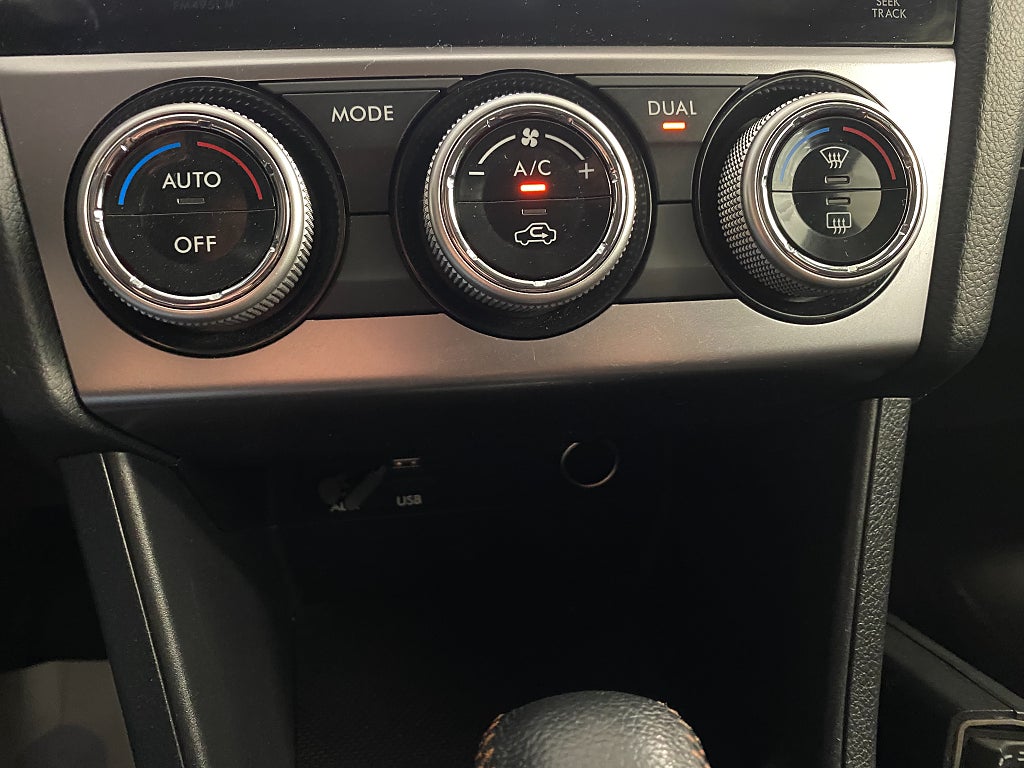 Car Image car-69415-25a84ae79937f334542745db26744f38