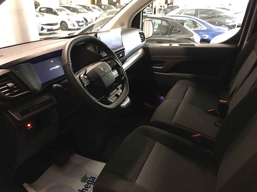 Car Image car-69741-54d94e2fdb4294e9a803f30152aa06e3