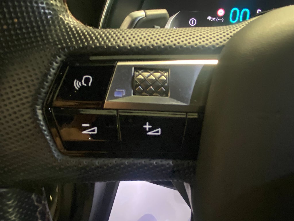 Car Image car-69834-2899e925bdef210b14f36942ba8e6b29