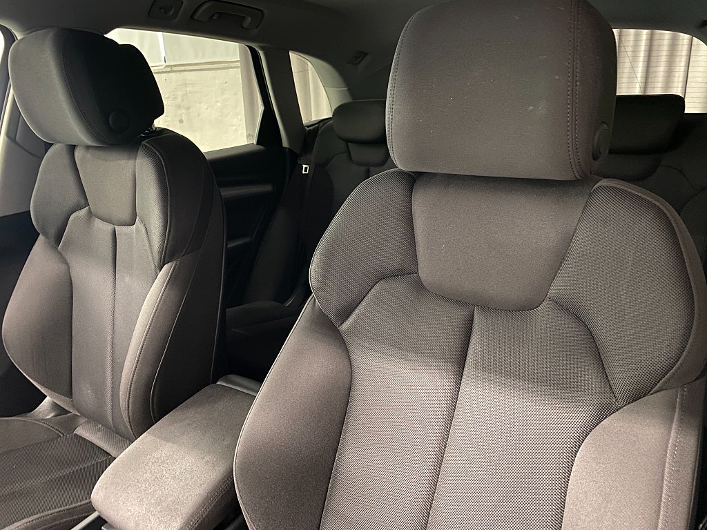 Car Image car-70454-36366fa4f75d9b473272b0df5444b5b7